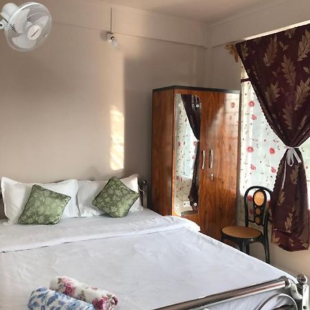 Living Roots Lodge تشيرابونجي المظهر الخارجي الصورة