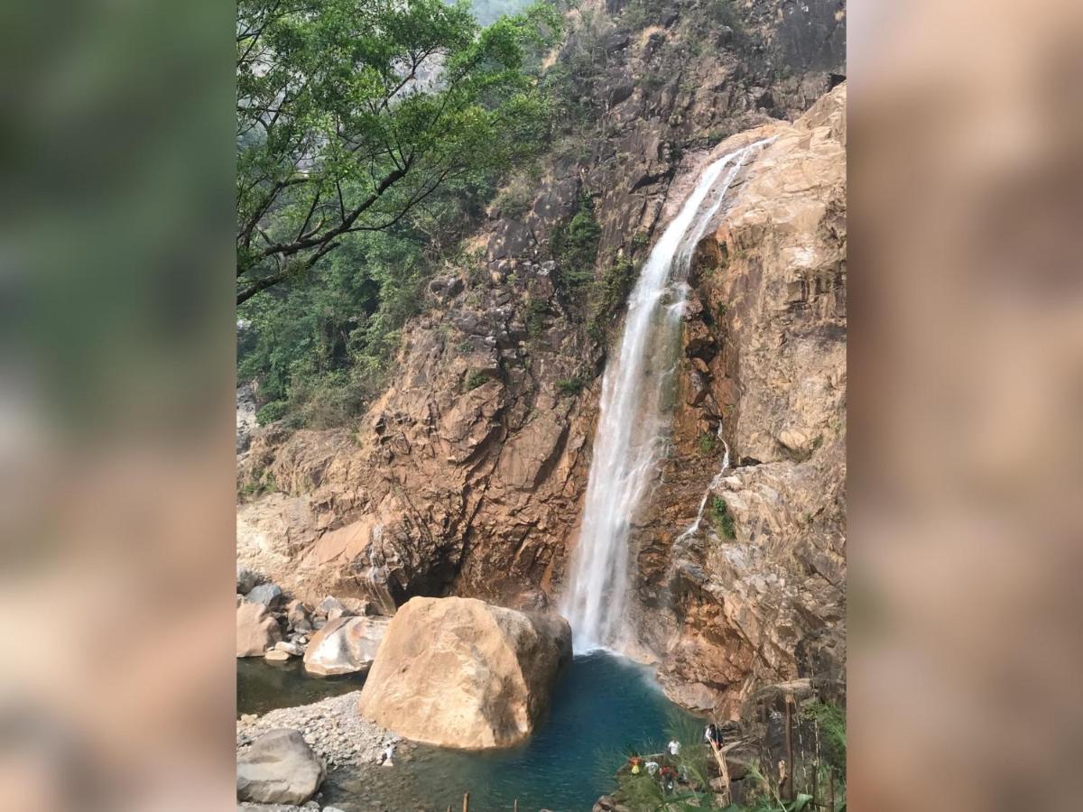 Living Roots Lodge تشيرابونجي المظهر الخارجي الصورة